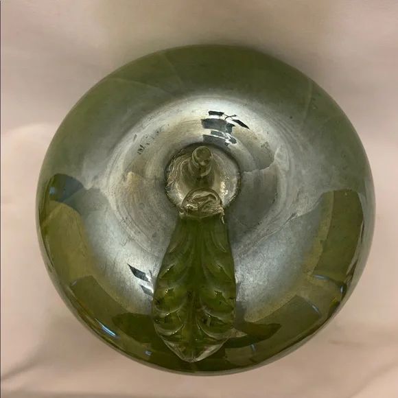 VINTAGE STUNNING HAND BLOWN ART GLASS GREEN APPLE APPROX .7.5” H & 21” DIAMETER - Picture 4 of 9